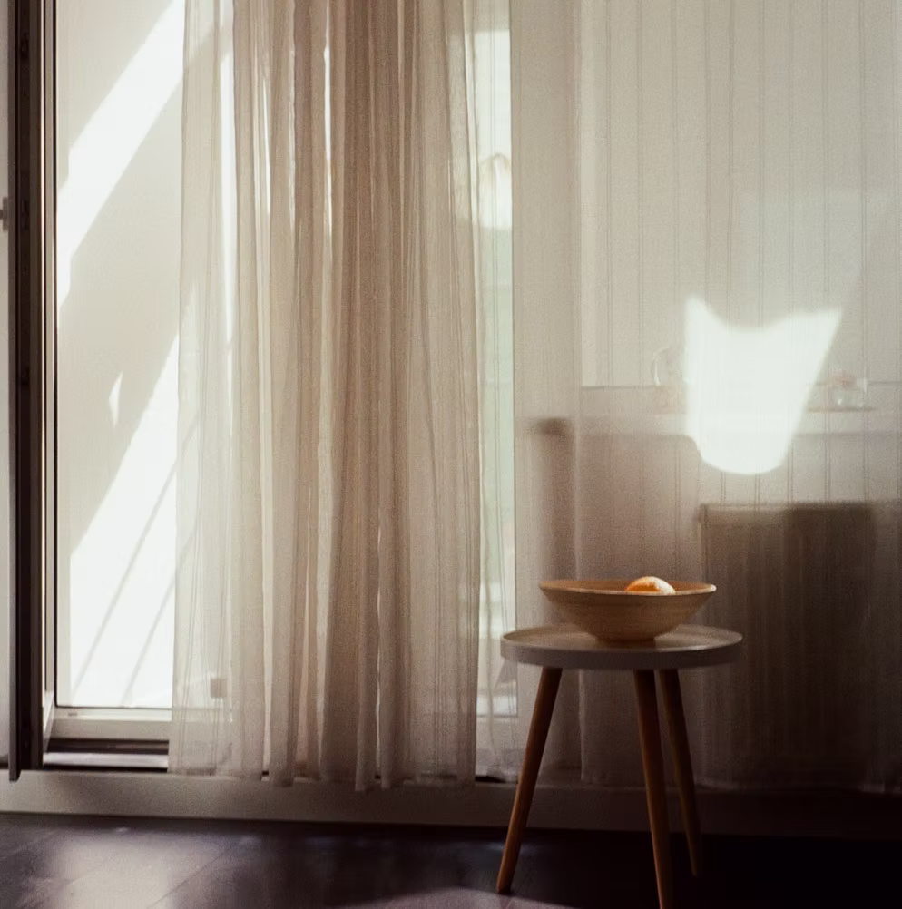 Halia warming integrated into a wall surface